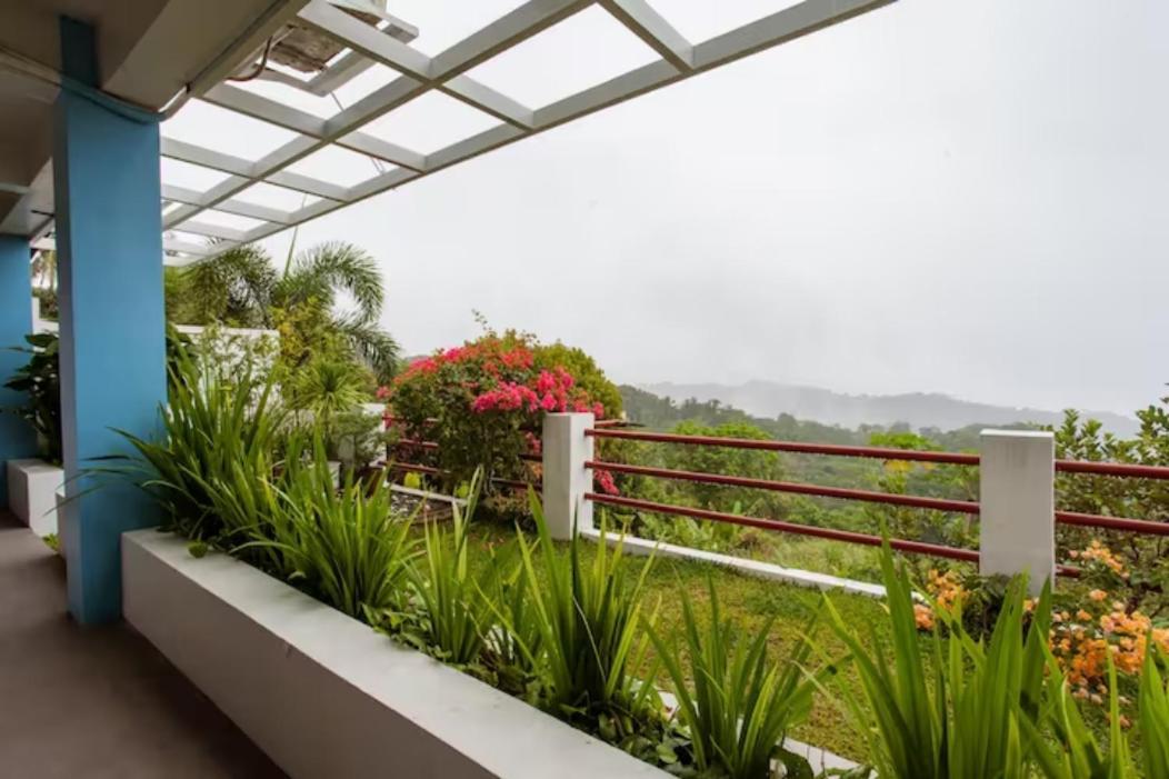 Casa Noah Hotel Tagaytay City Kültér fotó